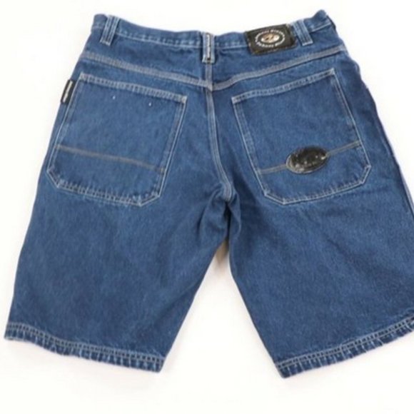 Jean Shorts - Picture 3 of 4